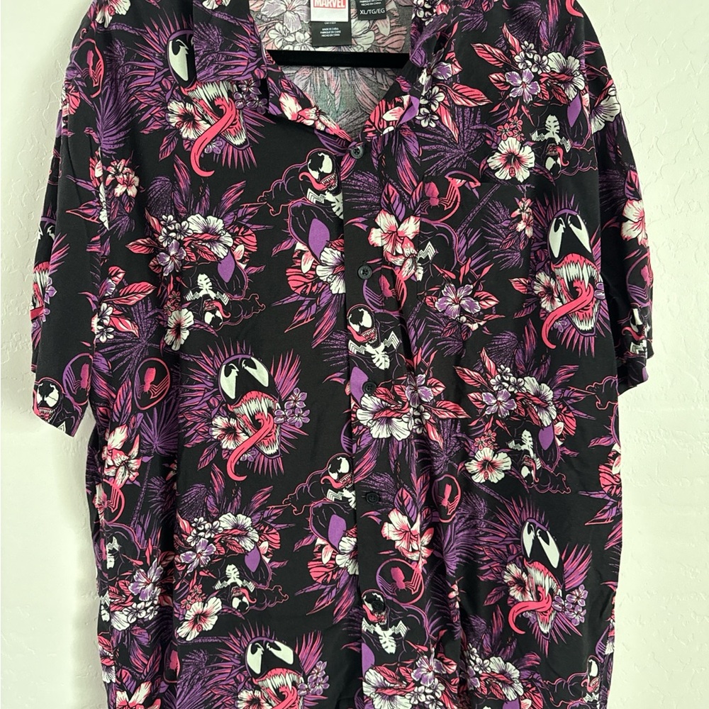 Marvel Venom Black and Pink Tropical Print Men's Shirt